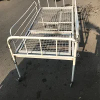 تخت بیمارستانی