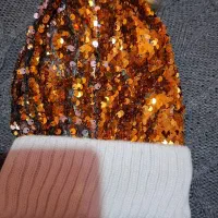 کلاه دخترانه و تینیج پولکی طلایی داخل کرکی