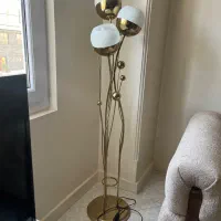 اباژور ایستاده