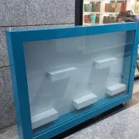 ویترین مغازه