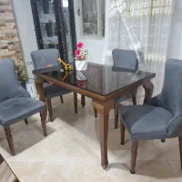 میز ناهارخوری به همراه بوفه