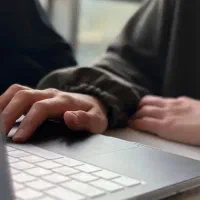 کاردرمنزل باگوشی مختص بانوان