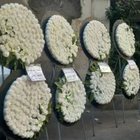 اجاره و کرایه تاج گل مصنوعی ترحیم معرف ب خیریه|خدمات پذیرایی، مراسم|تهران, هروی|دیوار