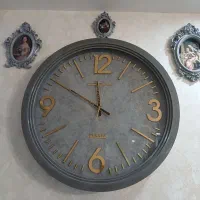 ساعت دیواری نونو قطرش ۶۰ سانتیمتر