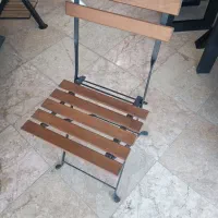 صندلی چوبی تاشو به همراه میز