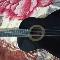 گیتار در حد نو