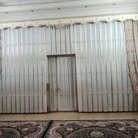 پرده پذیرایی همراه باکناره مخمل تمیز درحد نو