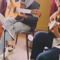 آموزش گیتار بصورت آکادمیک و تخصصی مدرس خانم