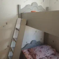 تخت دو طبقه