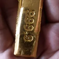 طلا دست دوم در حد ۱۰ گرم با قیمت ۷۰۰۰ خریدارم