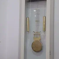 ساعت ایستاده سفید