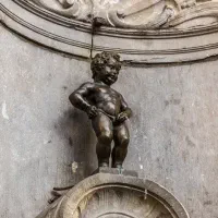 نیمه گمشده مجسمه پسر سیاه ۲۱