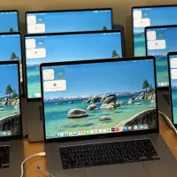 مک بوک پرو i9 رم 64 و 2 ترا با 8 گیگ گرافیک تخصصی