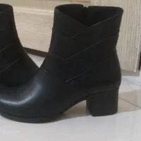 نیم بت چرم زنانه سایز ۳۷ زیره پی یو