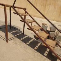 دستگاه جداکن، ترازو یک تن ، چهارپایه زیر جداخندان