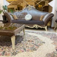 مبلمان هفت نفره و میز وسط و دو صندلی میزبان