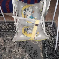 یک عدد تاب بچه ریلکسی همراه با پایه