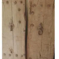 در چوبی قدیمی