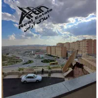 فروش فوری واحد خام/شرایط عالی/نورگیر عالی/فدایی