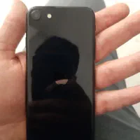 اپل iPhone SE (2022) با حافظهٔ ۱۲۸ گیگابایت
