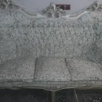 مبل سلطنتی.