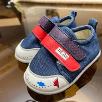 کفش و کلاه و پیشبند|کفش و لباس بچه|تهران, گلستان (شهرک راه آهن)|دیوار