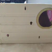 لانه پرنده هلندی . طوطی برزیلی