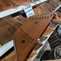 سنتور آموزشی(خودش رو بخر لوازمش رو هدیه ببر)