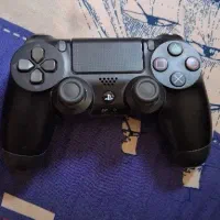 دسته ps4 در حد نو