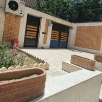 حیاط اختصاصی/دو درب مجزا/دو نبش/مخابرات/نزدیک مترو