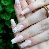 کاشت ناخن حرفه ای