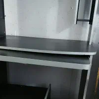 میز کامپیوتر و صندلی چر خدار