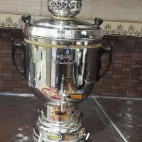 یک عدد سماور کلاسیک و قدیمی