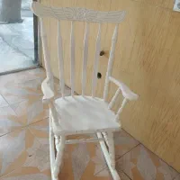 صندلی راک  پنکه. و فرش آشپزخانه
