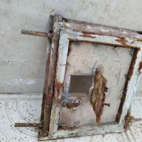 درب‌آهنی‌لانه‌کبوتر