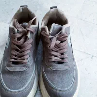 کفش کتانی نو|کیف، کفش، کمربند|شاهرود, |دیوار