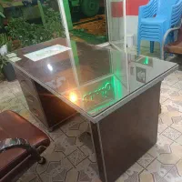 میز و صندلی مدیریت و صندل دفتری سالم