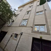 110-متر-دو-خواب-تک-واحد-دولت-مترو-قلهک-فقط-خانواده