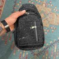 بادی بگ|لباس|اصفهان, رکن الدوله شرقی|دیوار