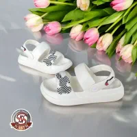 فروشنده خانم کفش فروشی(مجرد)