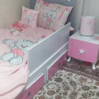 تخت کودک بدون تشک|تخت و صندلی بچه|میانه, |دیوار