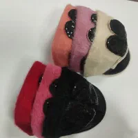 کلاه خرگوشی|لباس|یزد, |دیوار