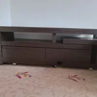 میزتلویزیون و ۲تا دراور ۴کشو و۵کشو