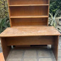 کتابخانه، شلف، میز