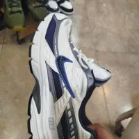 نایکی 1000اورجینال در حد آکبند سایز 42