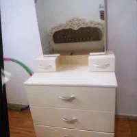 تخت و پاتختی وآینه دراور|تخت و سرویس خواب|رشت, دروازه لاکان|دیوار