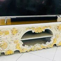 میز تلوزیون سلطنتی