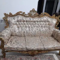 مبل سلطنتی ۷نفره بامیزجلومبلی و دوتامیز عسلی گرد