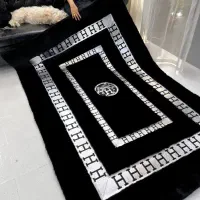 فرش ورساچ خز و چرم دست دوز|فرش|تهران, عبدلآباد|دیوار