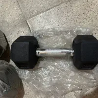 دمبل ۶ ضلعی نو ۵ و ۱۰ کیلویی|تجهیزات ورزشی|ری, اقدسیه|دیوار